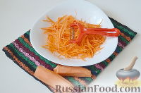 Фото приготовления рецепта: Салат из корейской моркови с шампиньонами - шаг №5