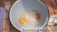 Фото приготовления рецепта: Пышные оладьи на кефире - шаг №1