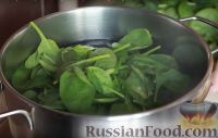 Фото приготовления рецепта: Пхали из шпината и молодой капусты - шаг №2
