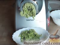 Фото приготовления рецепта: Пхали из шпината и молодой капусты - шаг №4