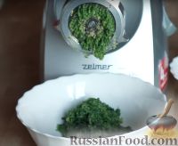 Фото приготовления рецепта: Пхали из шпината и молодой капусты - шаг №7
