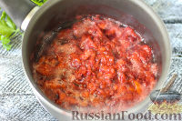 Фото приготовления рецепта: Клубничный соус с острым перцем чили - шаг №3