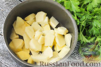 Фото приготовления рецепта: Картофельный суп-пюре с огурцами - шаг №2