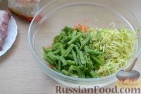 Фото приготовления рецепта: Свинина в соусе терияки, с овощным салатом - шаг №4