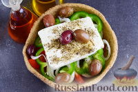 Фото приготовления рецепта: Салат "Хорьятики" (греческий салат) - шаг №5