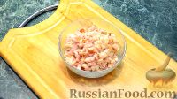 Фото приготовления рецепта: Картофель, фаршированный курицей и помидором - шаг №4
