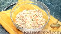 Фото приготовления рецепта: Картофель, фаршированный курицей и помидором - шаг №7