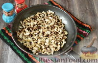 Фото приготовления рецепта: Рулет из кабачков, с грибами и сыром - шаг №9