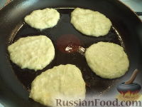 Фото приготовления рецепта: Оладьи из кабачков, на кефире (сладкие) - шаг №6