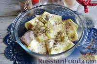 Фото приготовления рецепта: Рыба, запеченная с кабачками и помидорами - шаг №10
