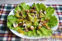 Фото приготовления рецепта: Салат с утиной грудкой и клубничным соусом - шаг №19