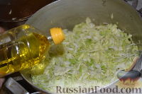 Фото приготовления рецепта: Макароны с капустой и шкварками (по-венгерски) - шаг №2