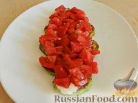 Фото приготовления рецепта: Салат с жареными кабачками и перцем - шаг №12