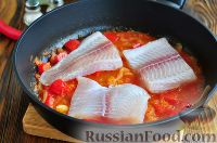 Фото приготовления рецепта: Храйме (рыба, тушенная в остром соусе) - шаг №7