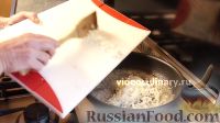 Фото приготовления рецепта: Помидоры, фаршированые грибами, запеченные в духовке - шаг №5