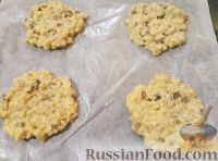 Фото приготовления рецепта: Овсяное печенье с изюмом - шаг №6