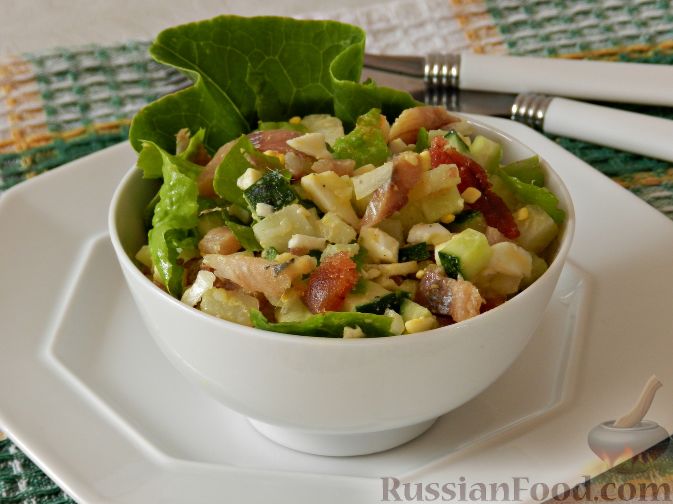 Салат с рыбой горячего копчения и картофелем - 12 пошаговых фото в рецепте