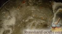 Фото приготовления рецепта: Мясные "гнёзда" с сыром и помидорами - шаг №5