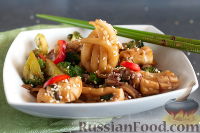 Фото приготовления рецепта: Кальмары с брокколи, в соевом соусе - шаг №10