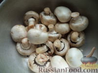 Фото приготовления рецепта: Картофель, тушенный с грибами - шаг №2