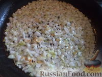Фото приготовления рецепта: Картофель, тушенный с грибами - шаг №5