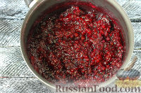 Фото приготовления рецепта: Конфитюр из красной смородины (на зиму) - шаг №6