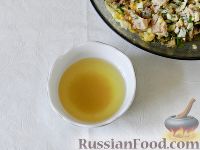 Фото приготовления рецепта: Помидоры, фаршированные салатом с печенью трески - шаг №8