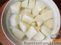 Фото приготовления рецепта: Суп из мяса кролика с макаронными изделиями - шаг №6