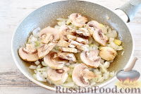 Фото приготовления рецепта: Шотландский грибной суп с овсяными хлопьями - шаг №6