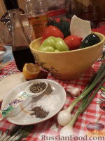 Фото приготовления рецепта: Овощной салат с брынзой и сухариками - шаг №1