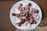 Фото приготовления рецепта: Салат "Север-Юг" с сельдью, авокадо и моцареллой - шаг №11