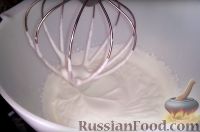 Фото приготовления рецепта: Торт "Павлова" - шаг №8