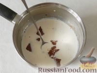 Фото приготовления рецепта: Сладкий фруктовый салат с шоколадным соусом - шаг №2