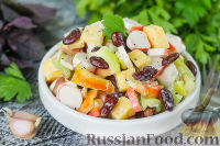 Фото приготовления рецепта: Салат с крабовыми палочками и фасолью - шаг №8