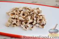 Фото приготовления рецепта: Картофельная запеканка с фаршем и грибами - шаг №2
