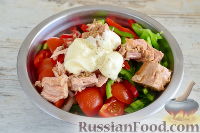 Фото приготовления рецепта: Салат с тунцом, нутом и стручковой фасолью - шаг №9
