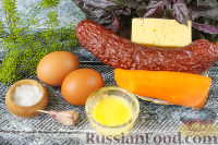 Фото приготовления рецепта: Салат "Быстрее некуда" с колбасой и сыром - шаг №1