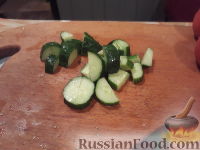 Фото приготовления рецепта: Салат с ветчиной и сыром - шаг №2