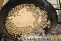 Фото приготовления рецепта: Суп из стручковой фасоли, на сметане (пидбывани лопаткы) - шаг №4