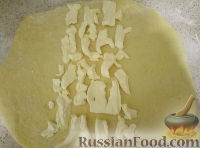 Фото приготовления рецепта: Слойки с клубничным вареньем - шаг №5