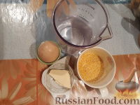 Фото приготовления рецепта: Каша кукурузная с маслом и яйцом - шаг №1