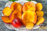 Фото приготовления рецепта: Персики гриль с малиновым соусом - шаг №2