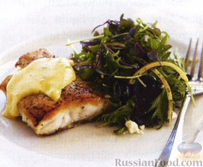 Рецепт Рыба под оливковым голландским соусом и салат из свеклы и сыра фета