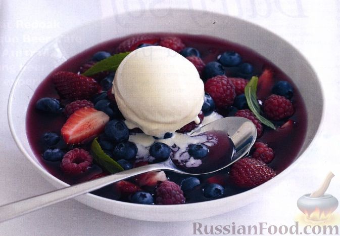 Рецепт Фруктовый суп с ванильным мороженым