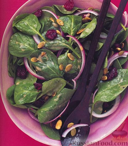 Рецепт Салат из шпината и сушеной вишни