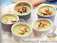 Фото к рецепту: Холодный суп с огурцами и мясом крабов