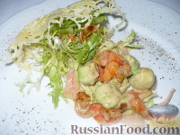 Фото к рецепту: Салат из креветок и авокадо