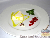 Фото приготовления рецепта: Заливной пирог на молоке, с пряной картофельной начинкой и сыром - шаг №8