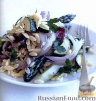 Фото к рецепту: Салат из ризони, спаржи и цуккини