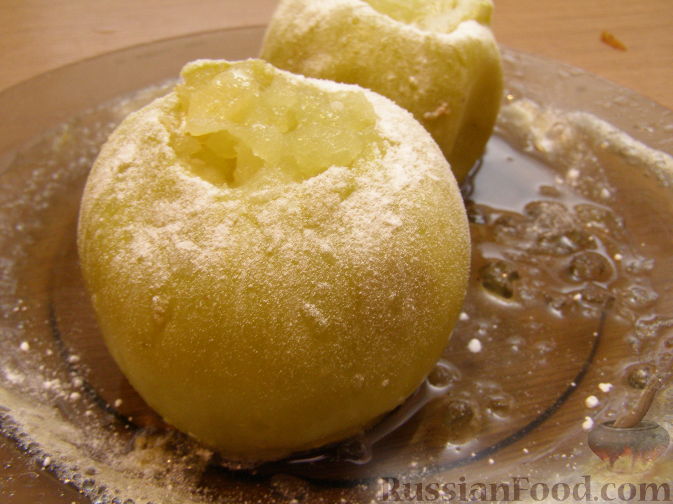 Пошаговое приготовление печеных яблок в микроволновке с черносливом, рецепт с фото: